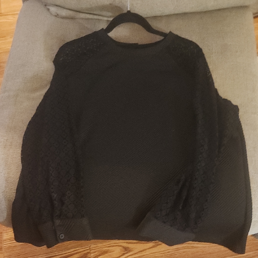 Elegant Black Lace Sleeve Sweater